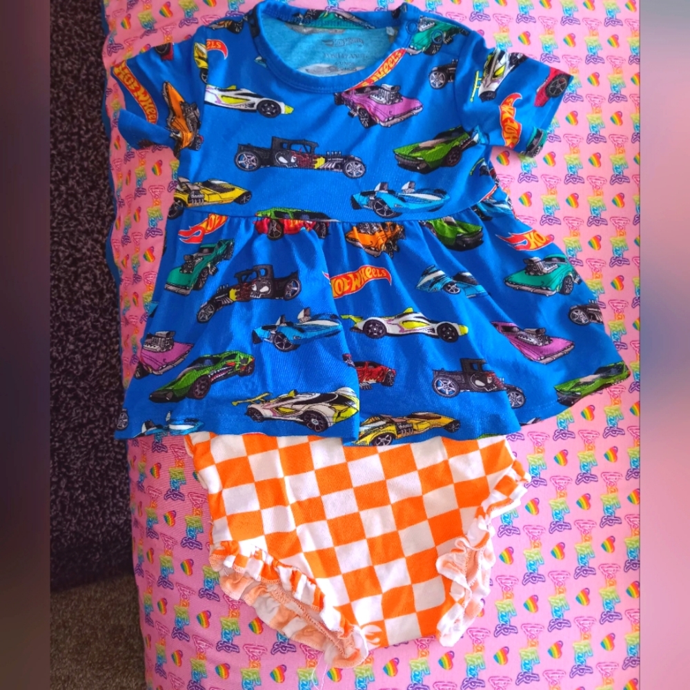 Hot wheels posh peanut size 6-12mo short sleeve bummie set